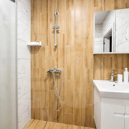 1br Golden Urban Retreat With Parking Apartment *