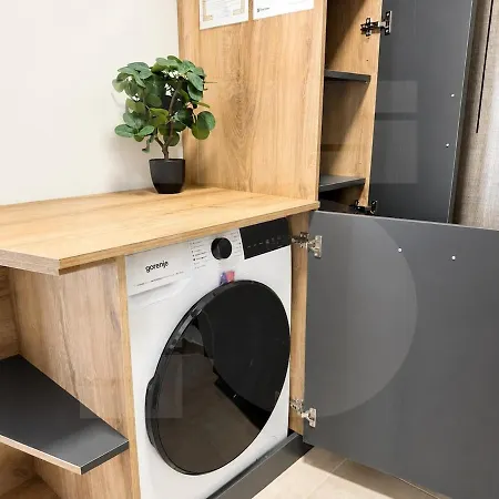 1br Golden Urban Retreat With Parking Apartment *